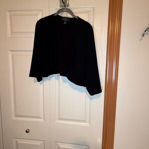 *Like New Woman’s Shrug - 18